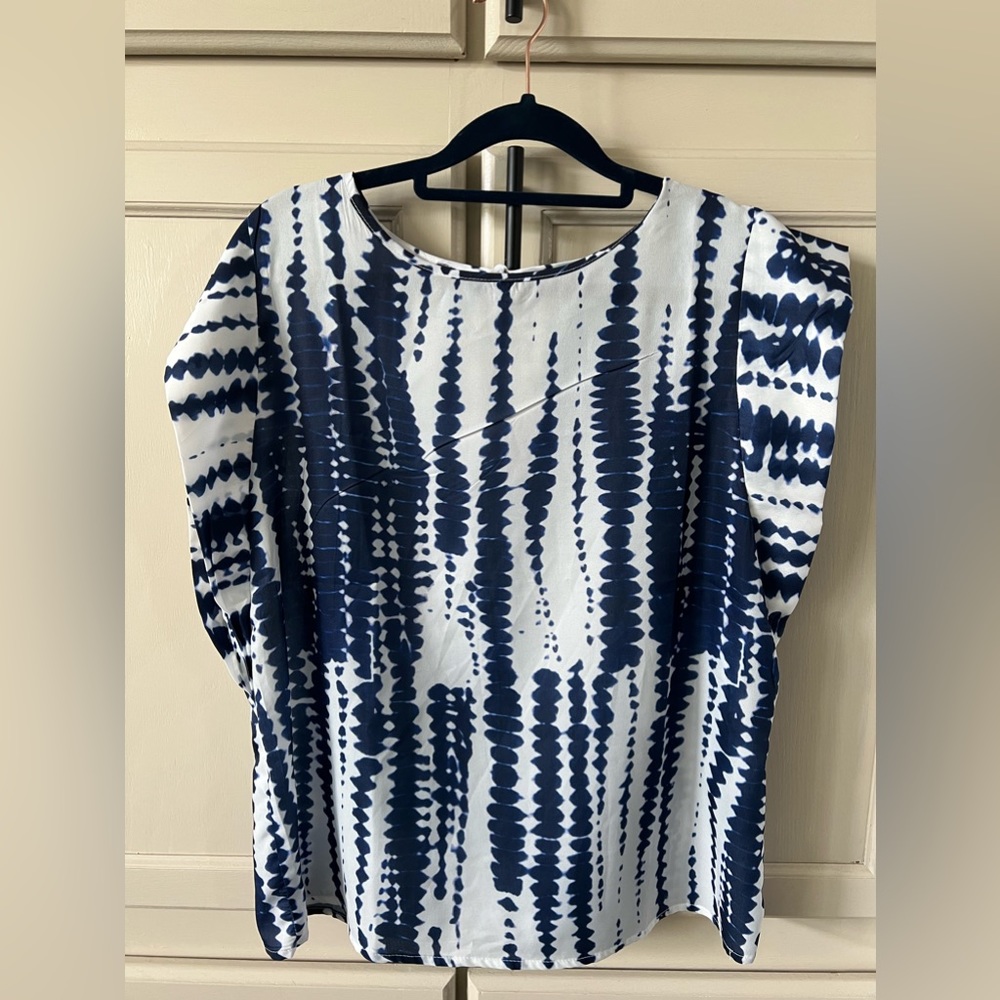 026 NWOT Shein Navy and White Blouse